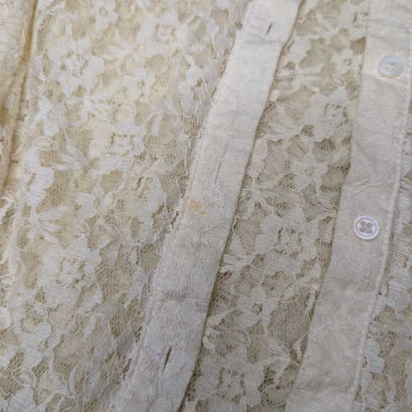 Stradivarius Cream Lace Button Down Top - Picture 3 of 3